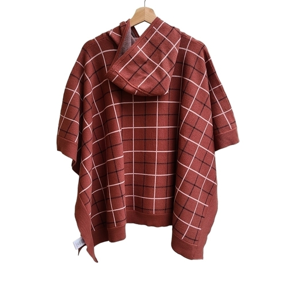 Tahari Knit Check Capelet Poncho Sweater,   One Size - Picture 6 of 10